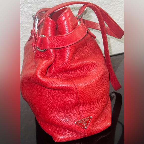 💫💫💯BEAUTIFUL VINTAGE 🛍️🛍️PRADA 🛍️🛍️Camel Vitello Diane Leather Bag💫💫💫 - Picture 11 of 16